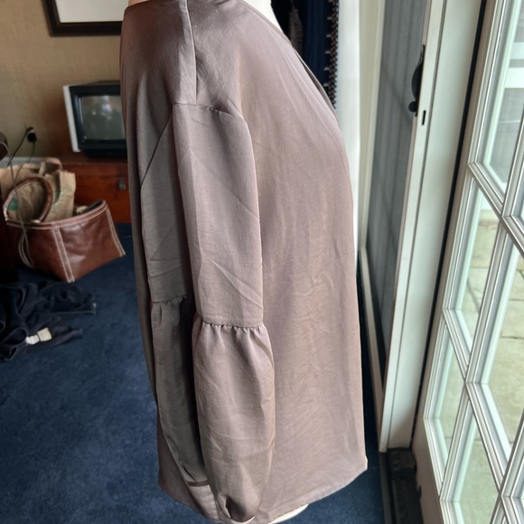 NWT Talbots lt brown balloon sleeve blouse. 3/4 sleeves. Size XL - Picture 4 of 7